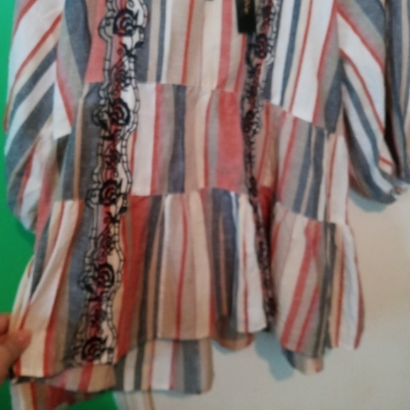 Melissa Paige Linen Blend Shirt - Picture 6 of 7